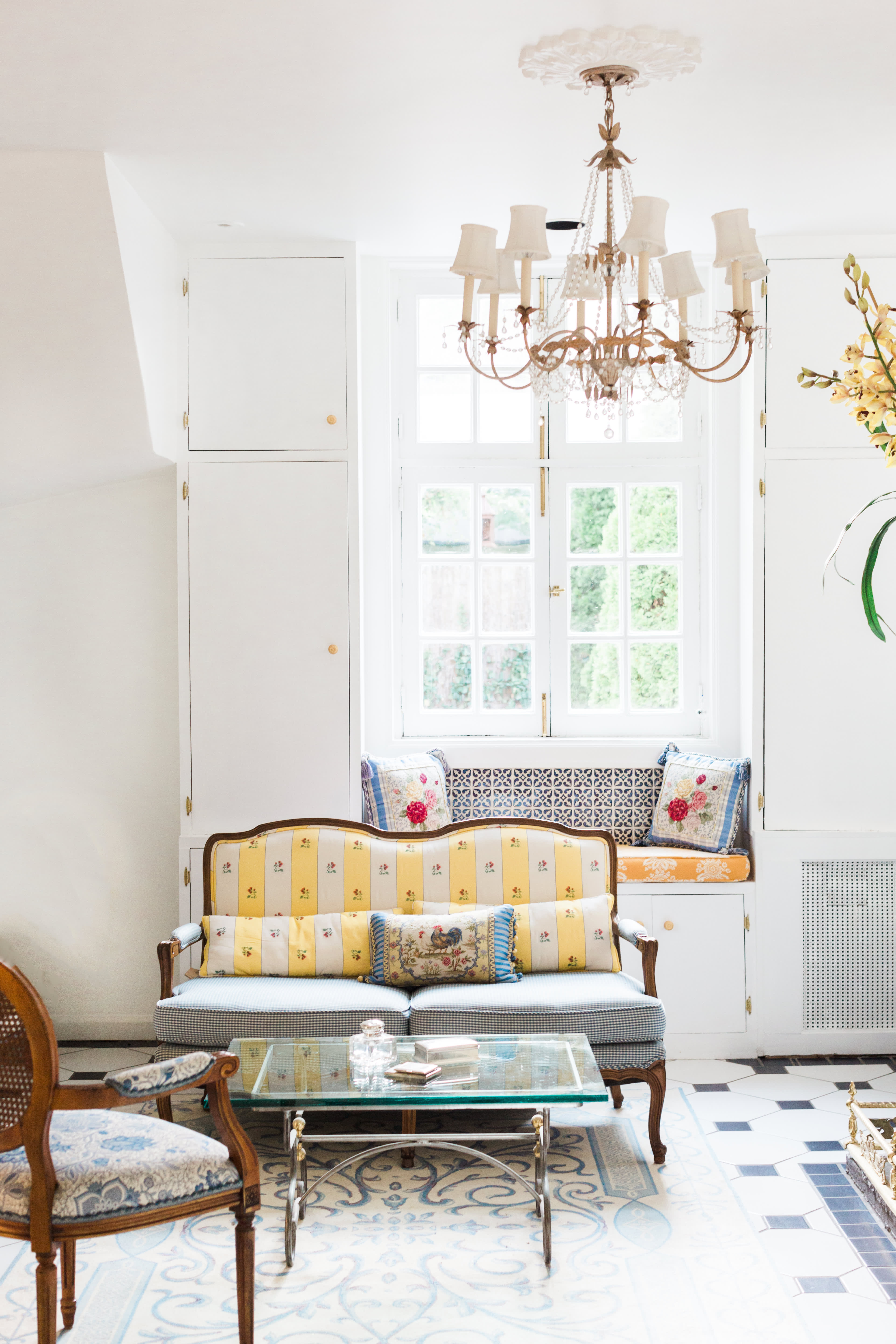 French country style at home インテリア 20 Awe-Inspiring French Country Living Room Ideas